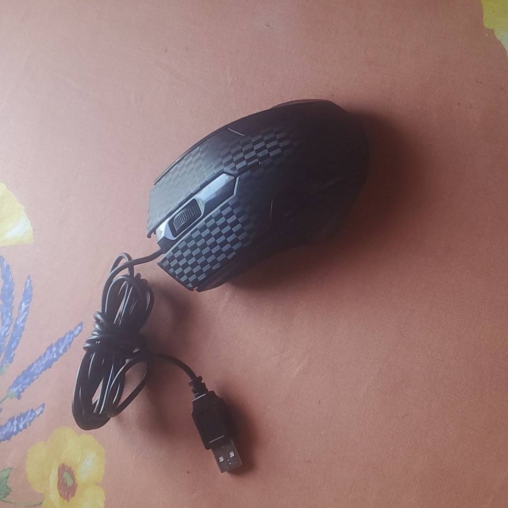 iMicro Wired Optical Mouse Black Checkered